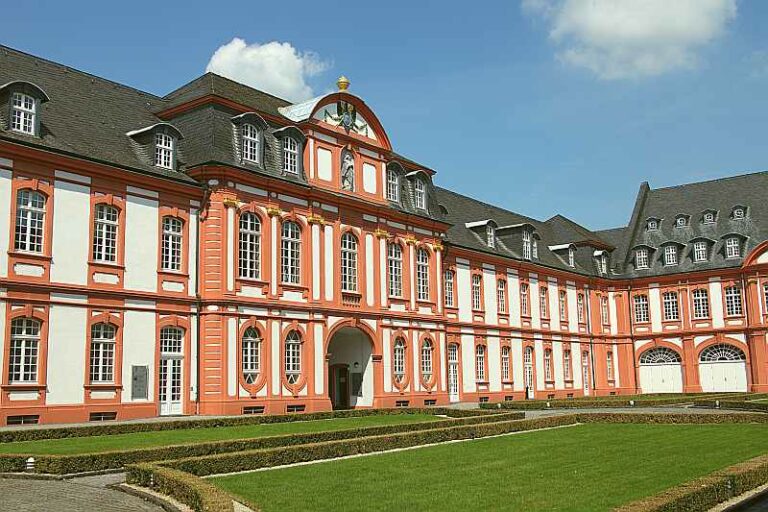 Abtei Brauweiler, Pulheim, Foto: Adobe Stock