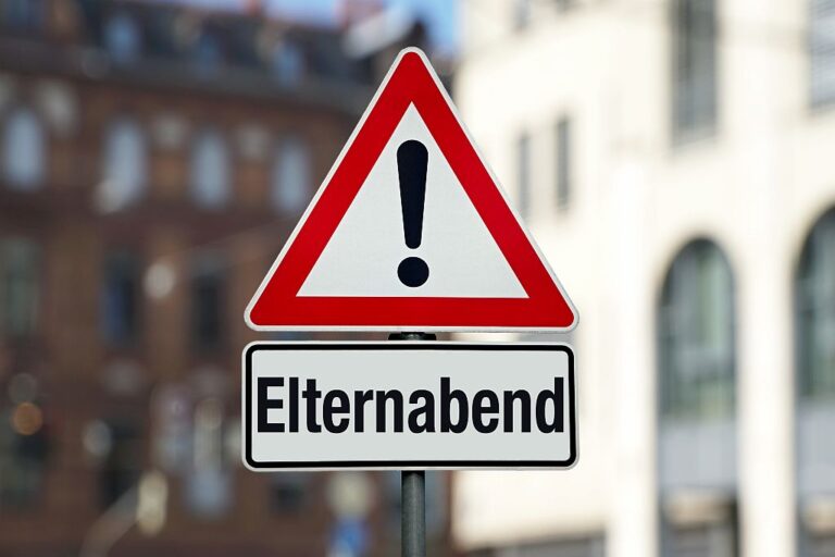 Elternabend, Foto: Adobe Stock
