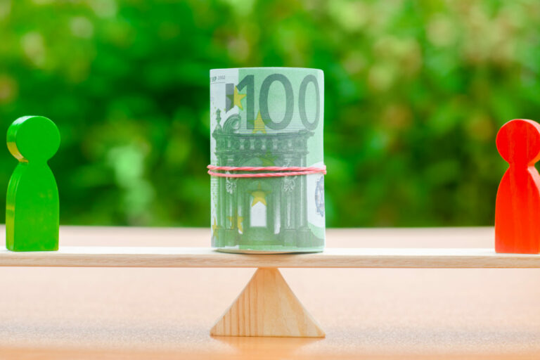 Gleiches Geld für gleiche Arbeit, Foto: Adobe Stock