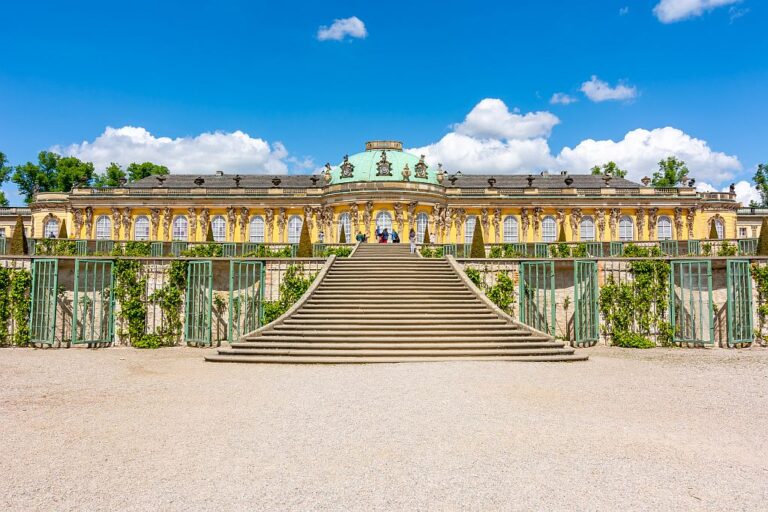 Potsdam, Schloss Sanssouci and park, Foto: Adobe Stock