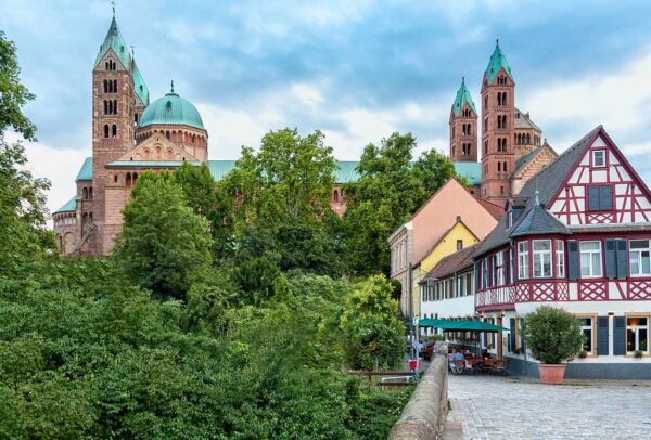 Foto von der Nordseite des Domes zu Speyer