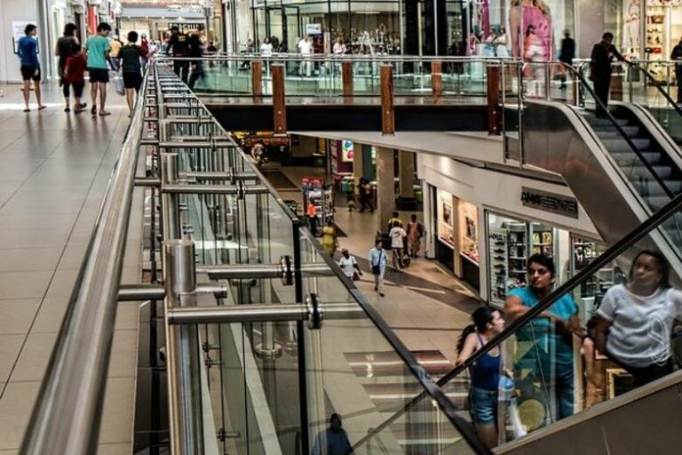 csm_Einkaufsmeile-Pixabay-shopping-mall-509536_640_431af5e206